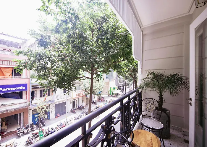 Au Lac Boutique Hotel